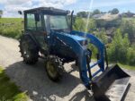 Trattore Iseki TK 29 4X4 CON CABINA E NUOVO CARICATORE FRONTALE – SOLO 974 ORE - immagine 3