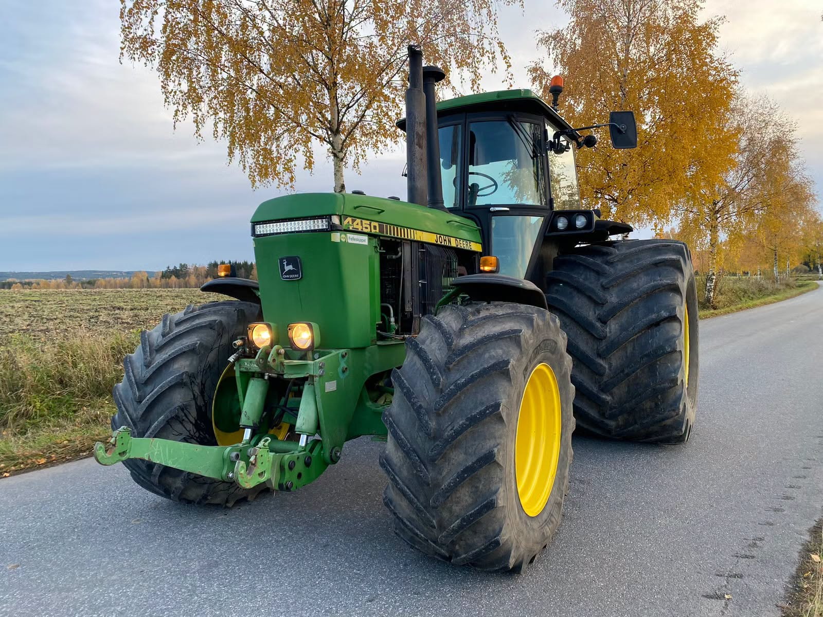 752169201_1360796005992671_5354295544841530308_n Trattore John Deere 4450 - immagine 1