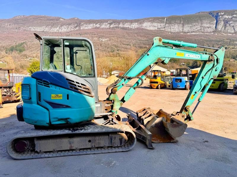 Crawler excavators photo for sale. Kobelco SK45SRX-6 Mini pelle 4,5T Escavatore cingolato Kobelco SK45SRX-6 Miniescavatore 4,5 t - 20156 - Ore 3250 h - immagine 1